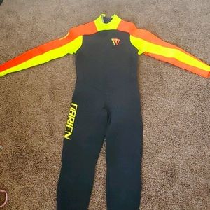 Obrien adult full size wet suit